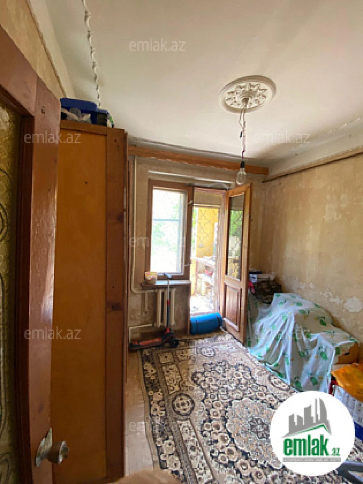 Satılır 4 otaqlı köhnə tikili 110 m²