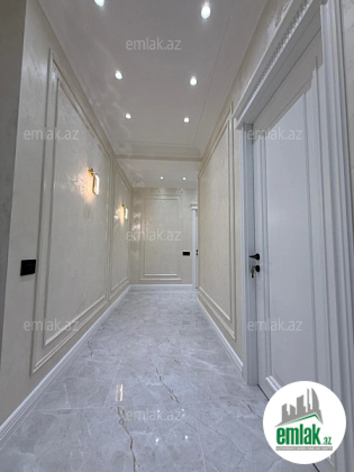 Satılır 3 otaqlı yeni tikili 130 m²