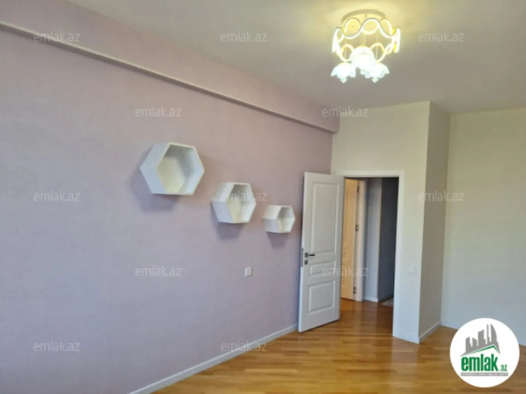 Satılır 3 otaqlı yeni tikili 117 m²