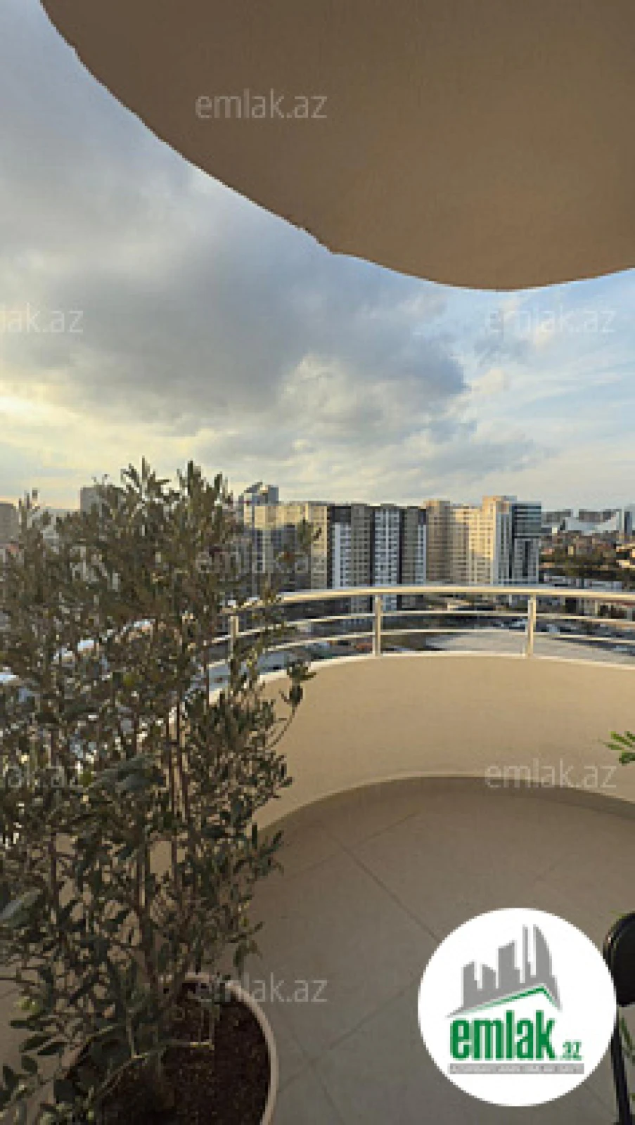 Satılır 2 otaqlı yeni tikili 61 m²