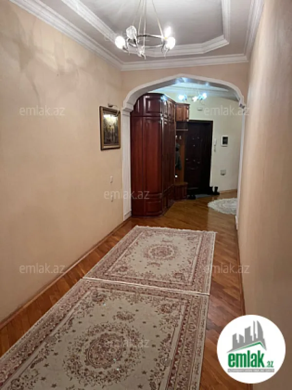 Satılır 4 otaqlı yeni tikili 192 m²