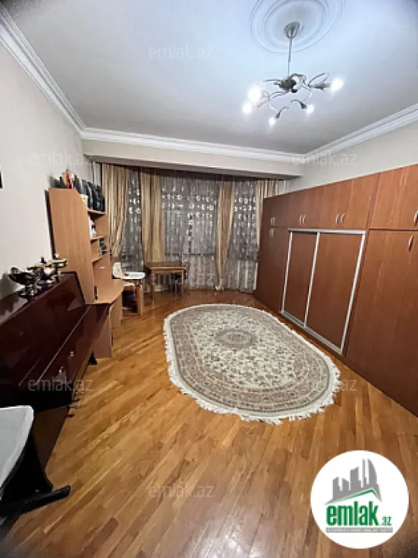 Satılır 4 otaqlı yeni tikili 192 m²