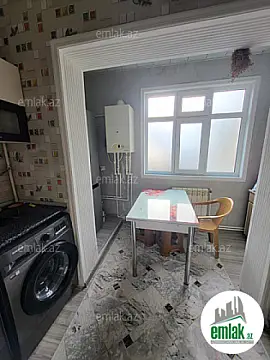 Satılır 3 otaqlı köhnə tikili 80 m²