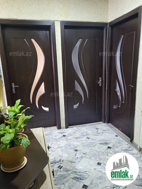 Satılır 3 otaqlı köhnə tikili 80 m²