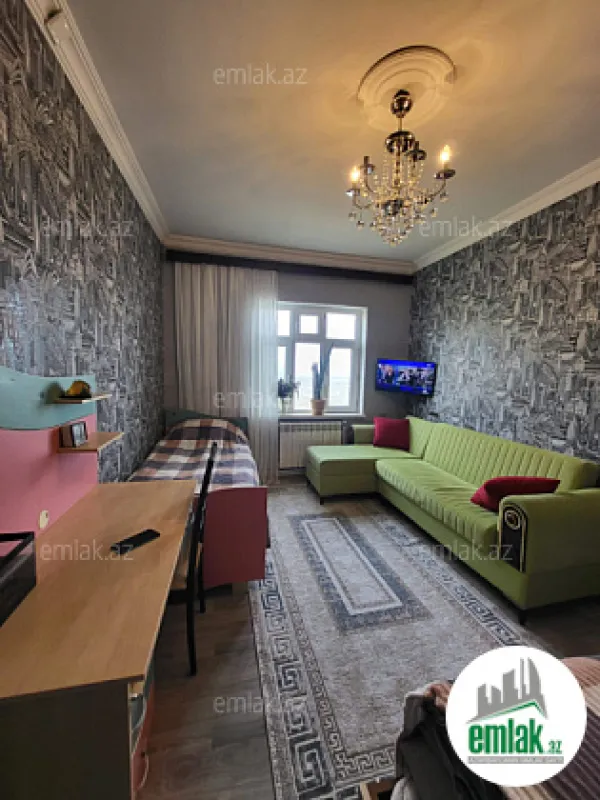 Satılır 3 otaqlı köhnə tikili 80 m²