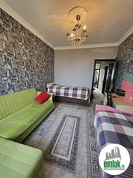 Satılır 3 otaqlı köhnə tikili 80 m²