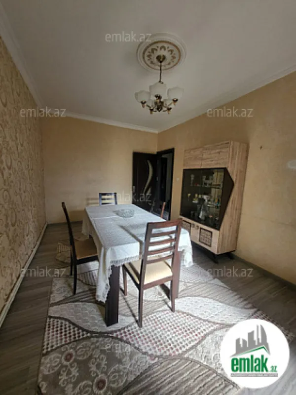 Satılır 3 otaqlı köhnə tikili 80 m²