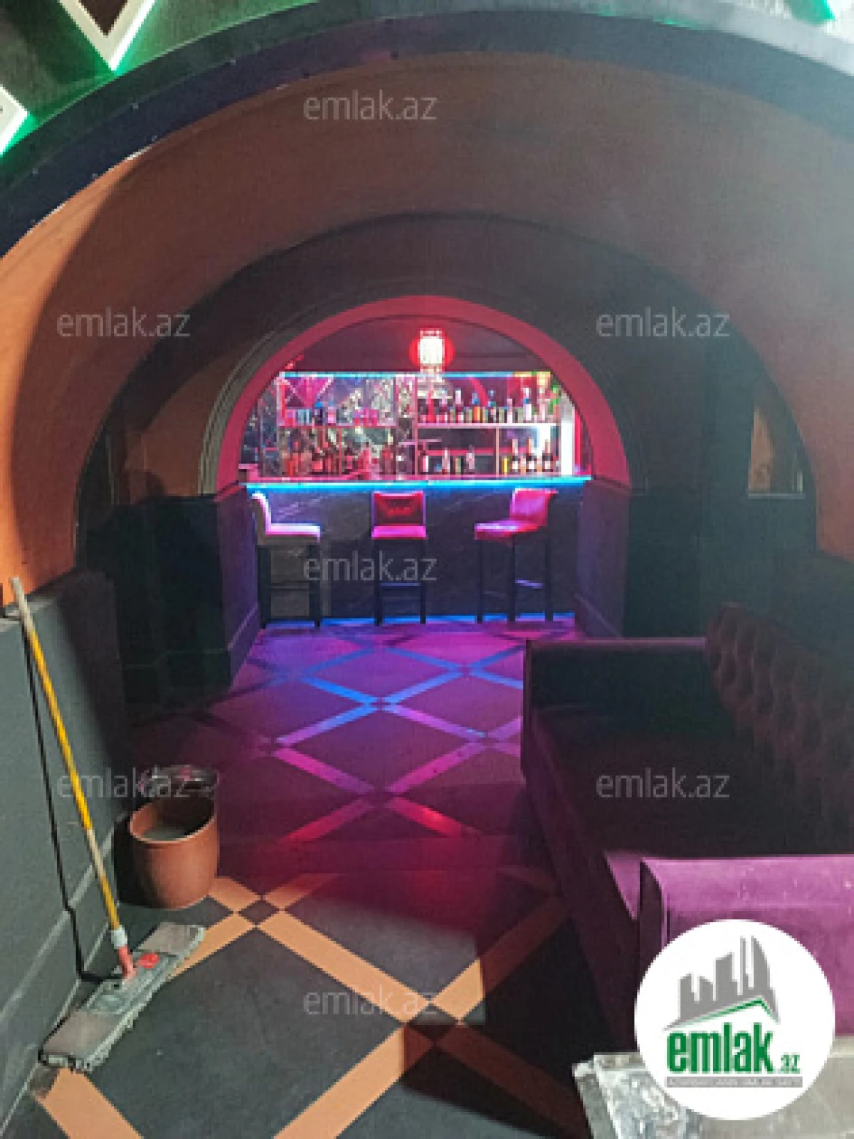 Satılır 6 otaqlı obyekt 412.8 m²