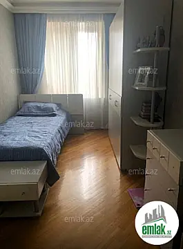 Satılır 3 otaqlı köhnə tikili 78 m²