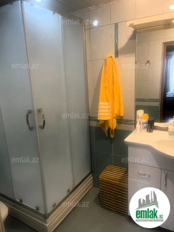 Satılır 3 otaqlı köhnə tikili 78 m²