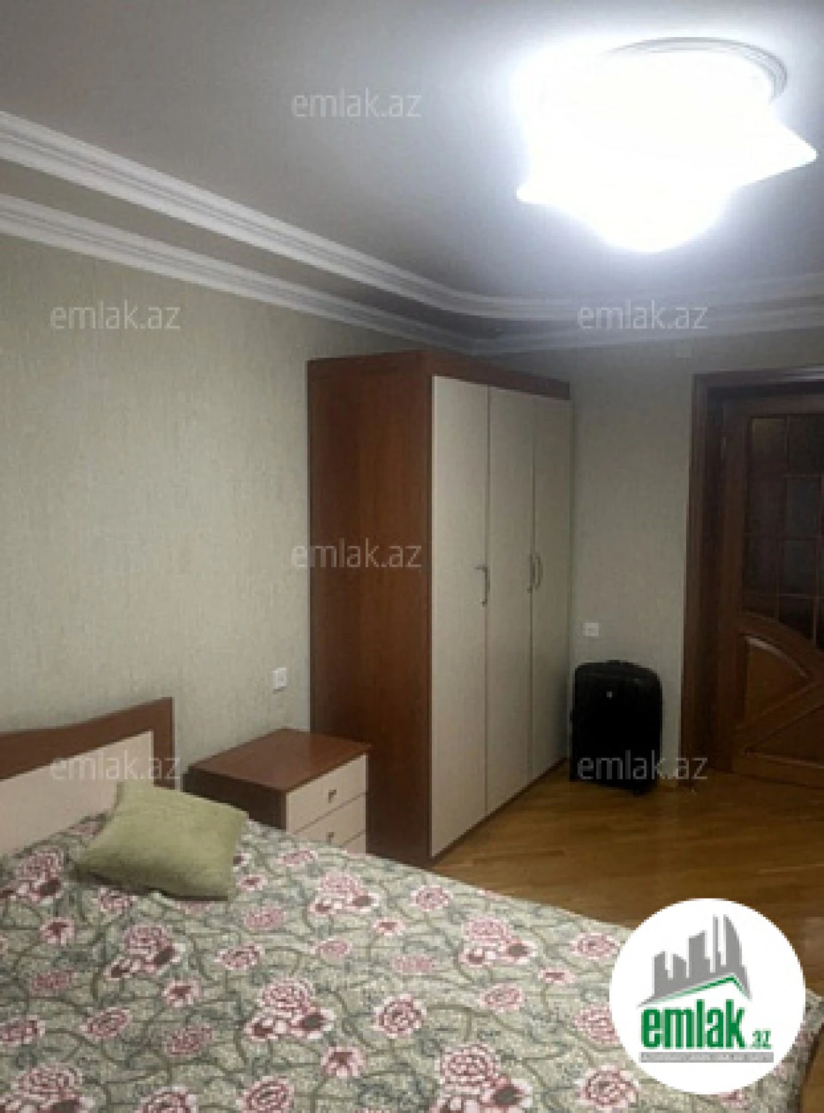 Satılır 3 otaqlı köhnə tikili 78 m²