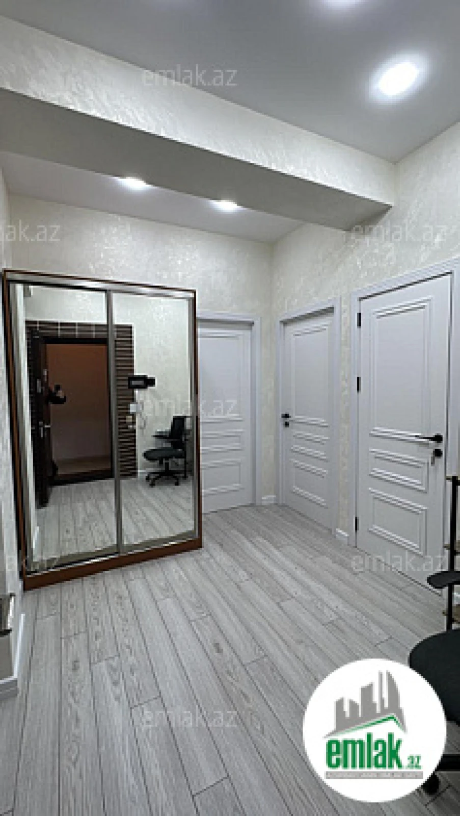 Satılır 3 otaqlı yeni tikili 90 m²