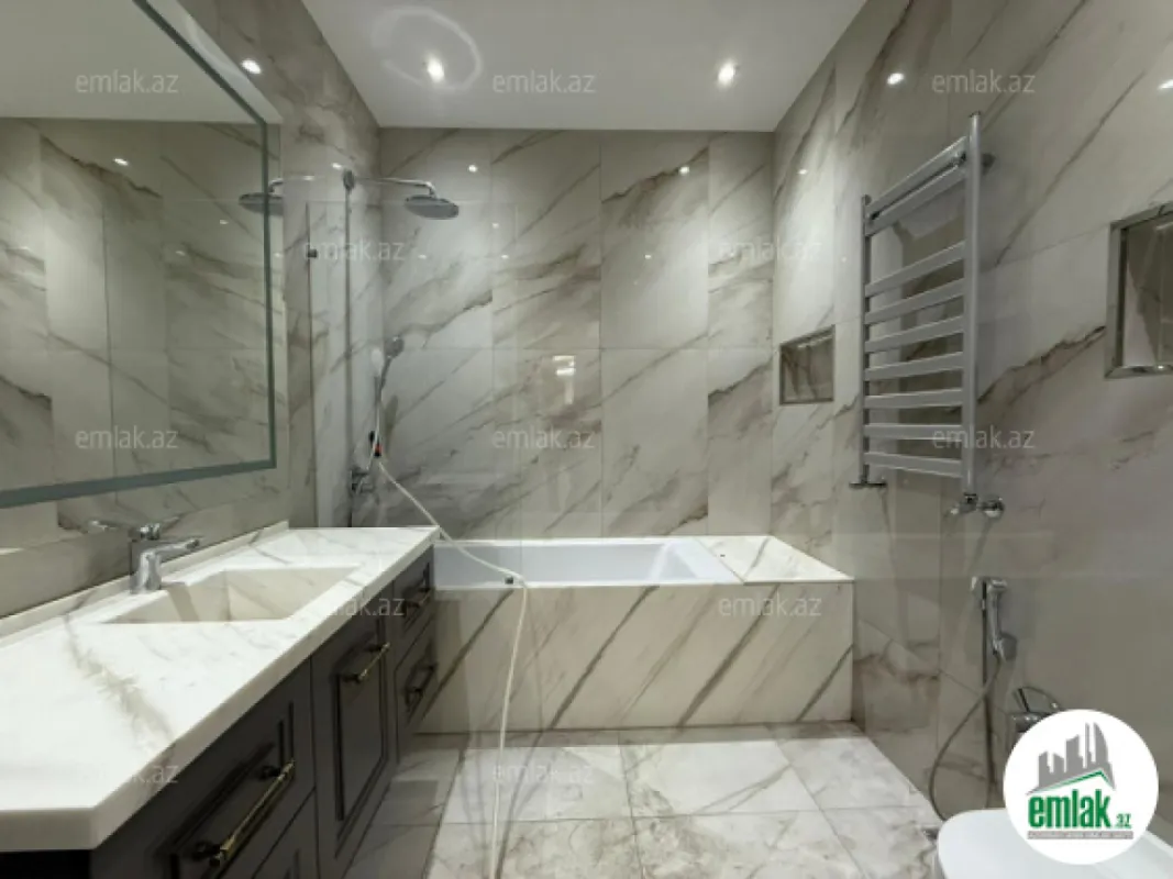 Satılır 5 otaqlı yeni tikili 235 m²