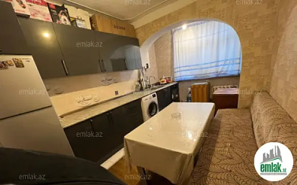 Satılır 3 otaqlı köhnə tikili 55 m²