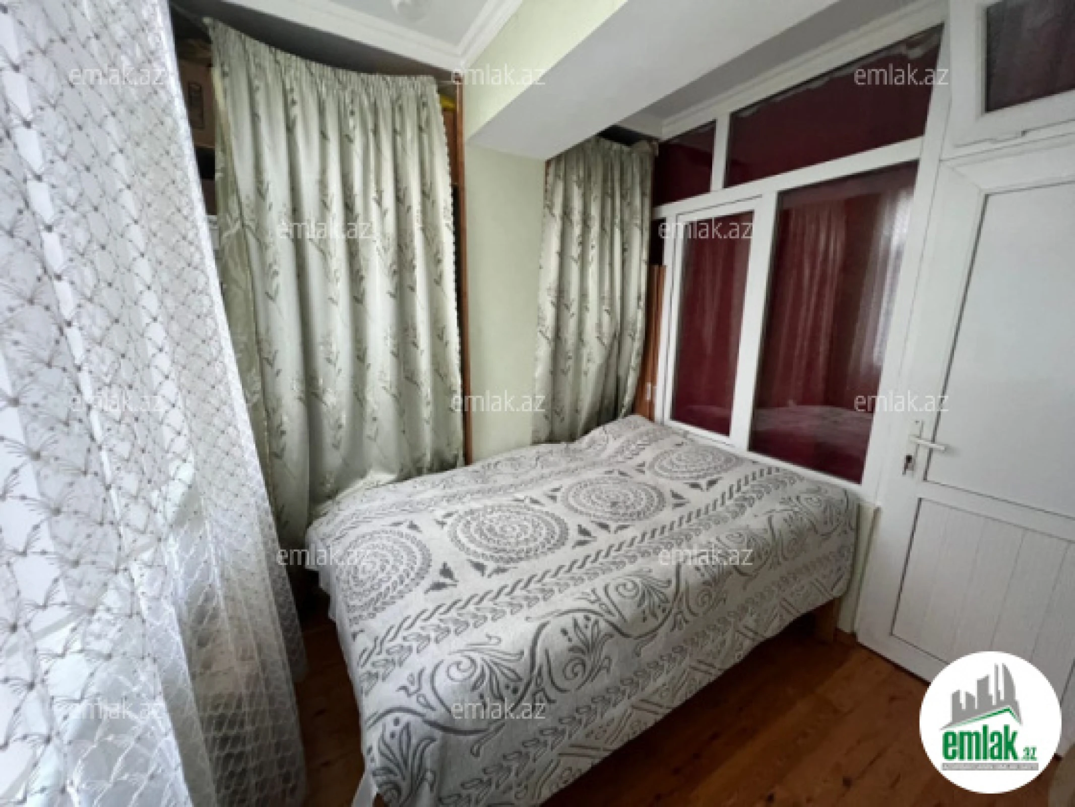 Satılır 3 otaqlı köhnə tikili 55 m²