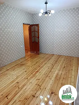 Satılır 3 otaqlı köhnə tikili 85 m²