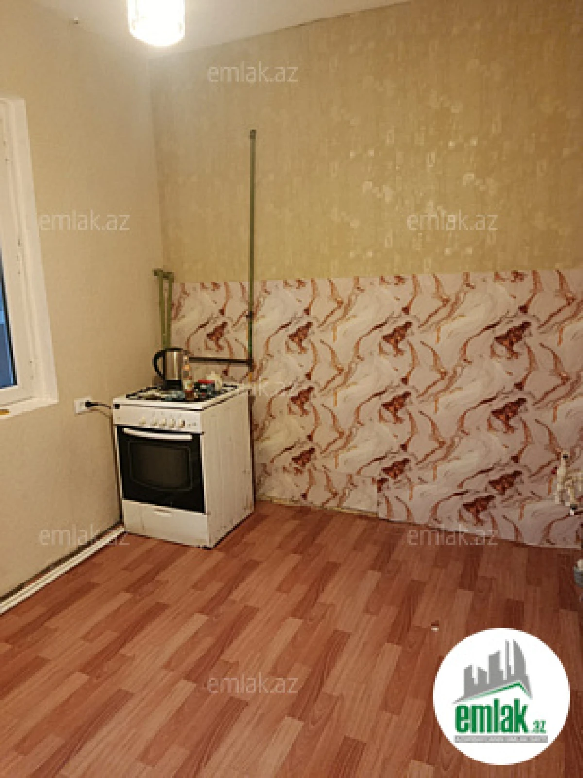 Satılır 3 otaqlı köhnə tikili 85 m²