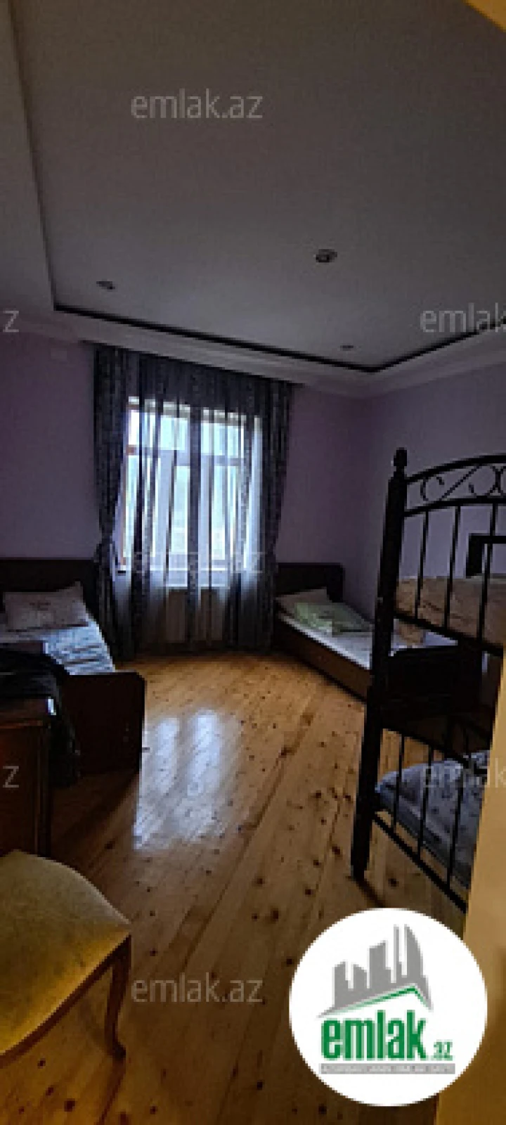 Satılır 6 otaqlı həyət evi 340 m²
