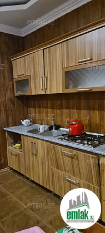 Satılır 6 otaqlı həyət evi 340 m²