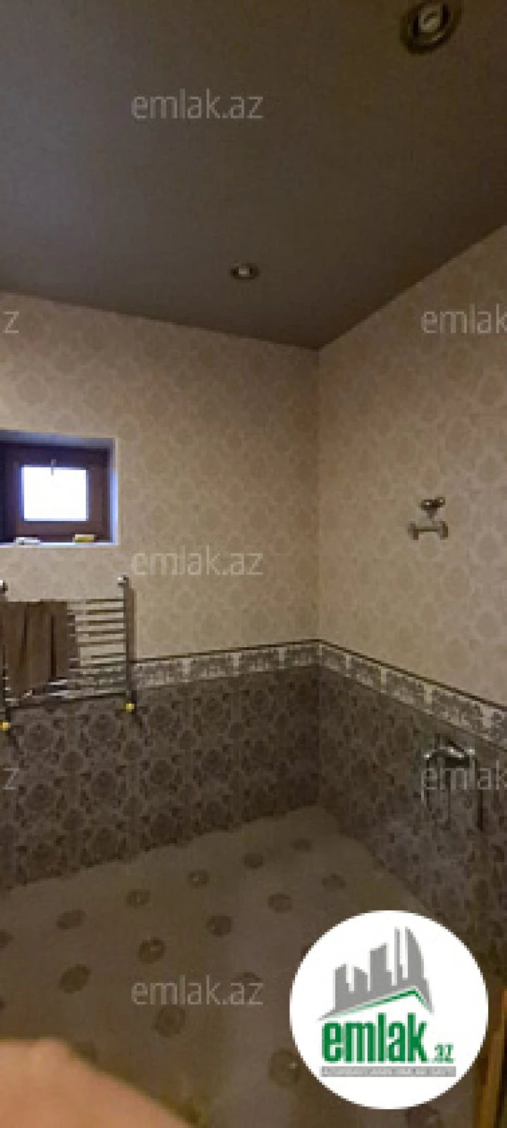 Satılır 6 otaqlı həyət evi 340 m²