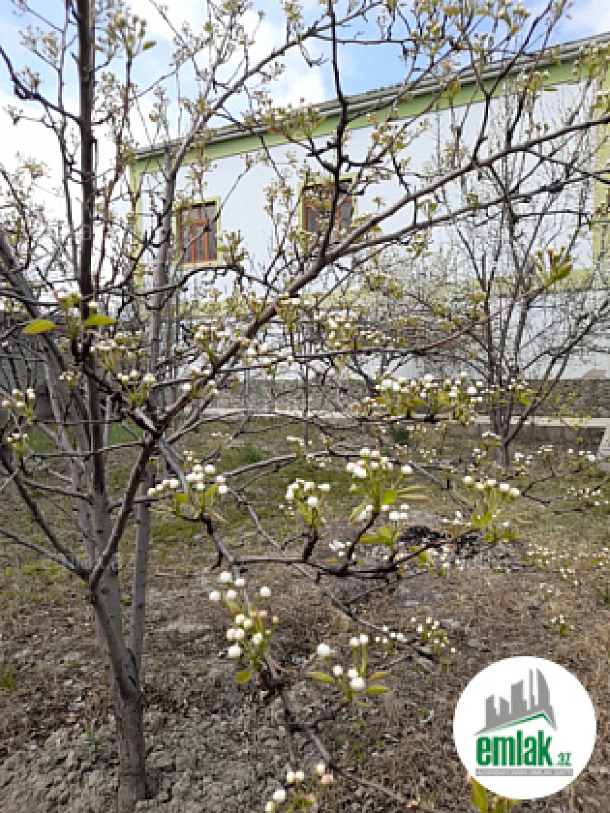 Satılır 6 otaqlı həyət evi 340 m²