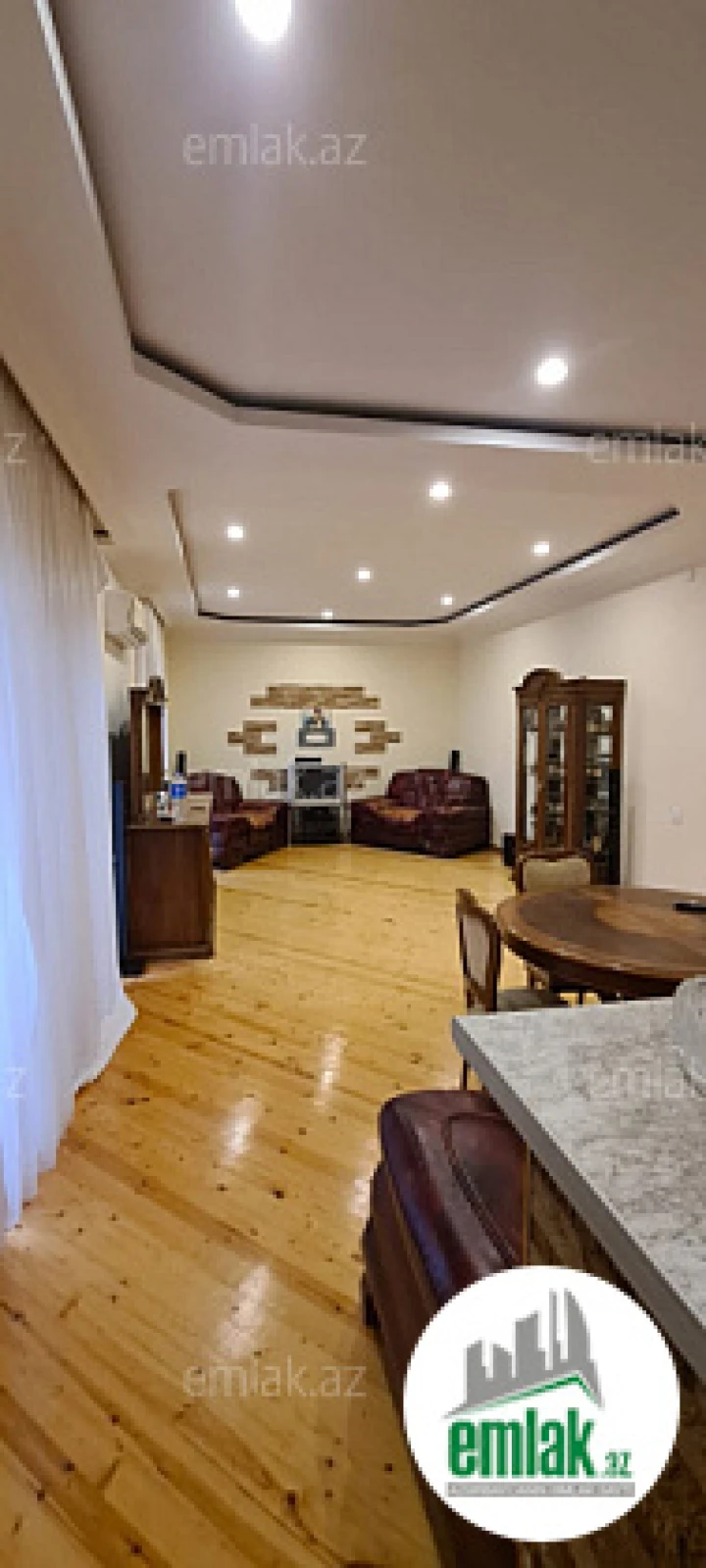 Satılır 6 otaqlı həyət evi 340 m²