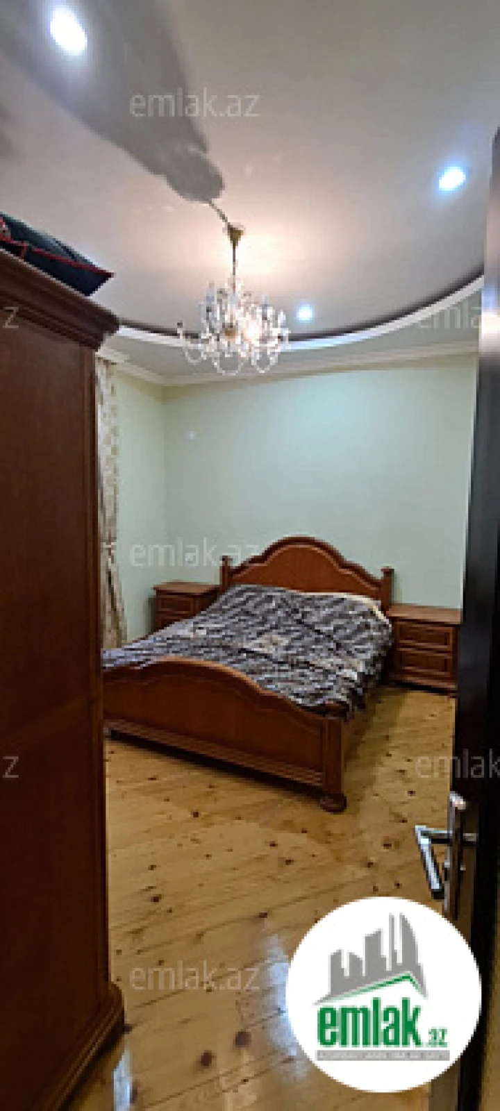 Satılır 6 otaqlı həyət evi 340 m²