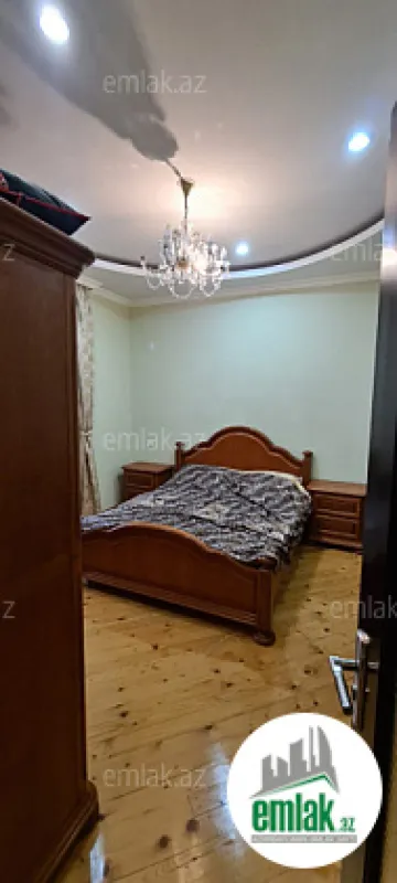 Satılır 6 otaqlı həyət evi 340 m²