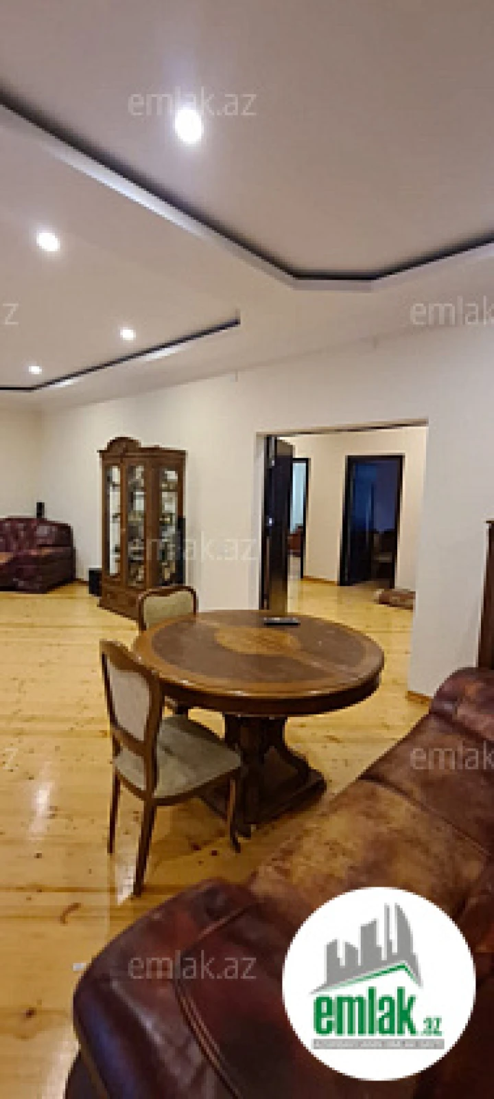 Satılır 6 otaqlı həyət evi 340 m²