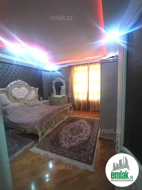 Satılır 4 otaqlı yeni tikili 137 m²