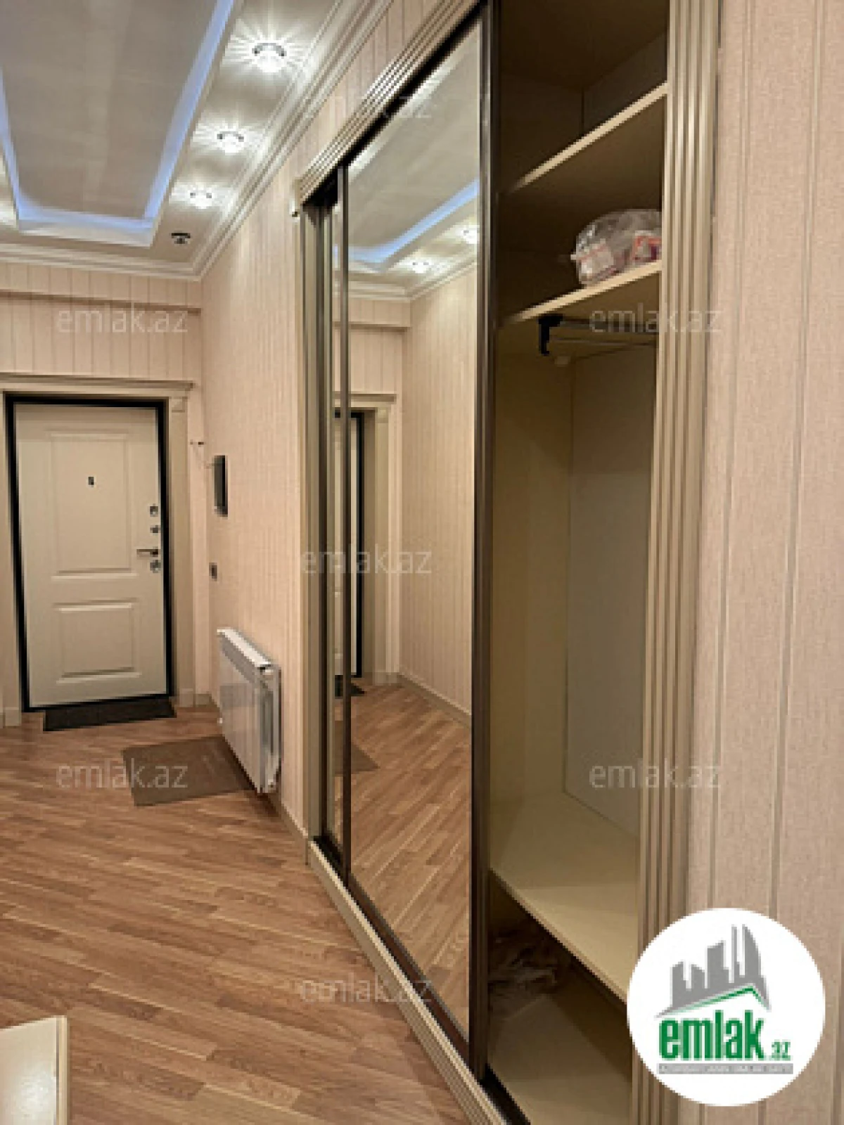 Satılır 2 otaqlı yeni tikili 60 m²