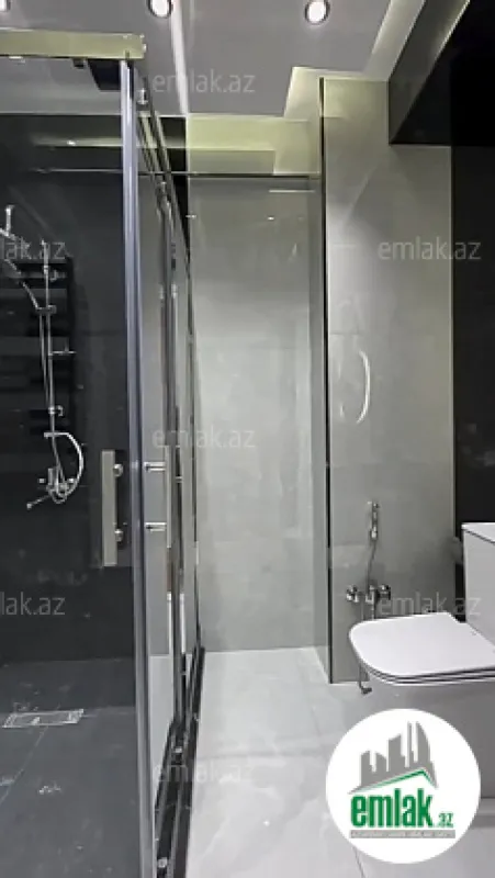 Satılır 3 otaqlı yeni tikili 137 m²