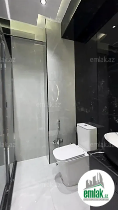 Satılır 3 otaqlı yeni tikili 137 m²