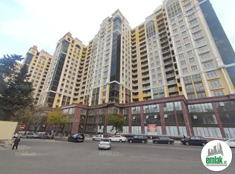 Satılır 3 otaqlı yeni tikili 130 m² — Bakı 3 otaq 130.00 m²