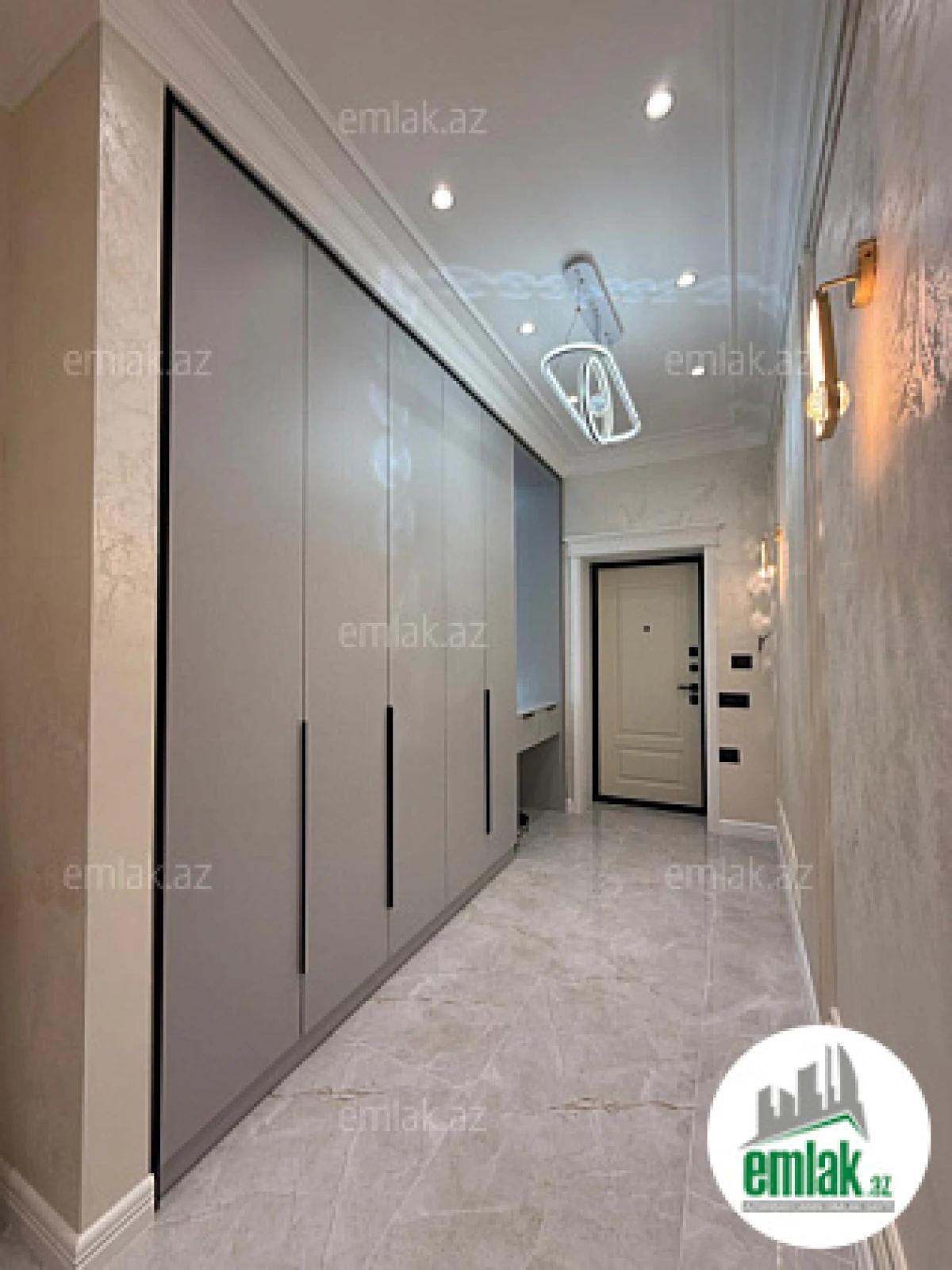 Satılır 3 otaqlı yeni tikili 130 m²