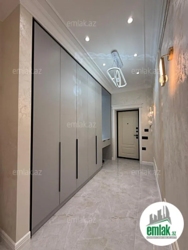 Satılır 3 otaqlı yeni tikili 130 m²