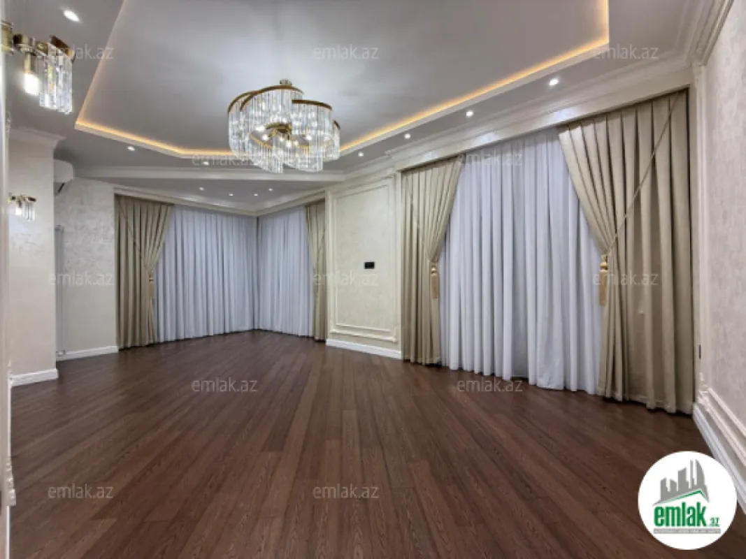 Satılır 3 otaqlı yeni tikili 130 m²