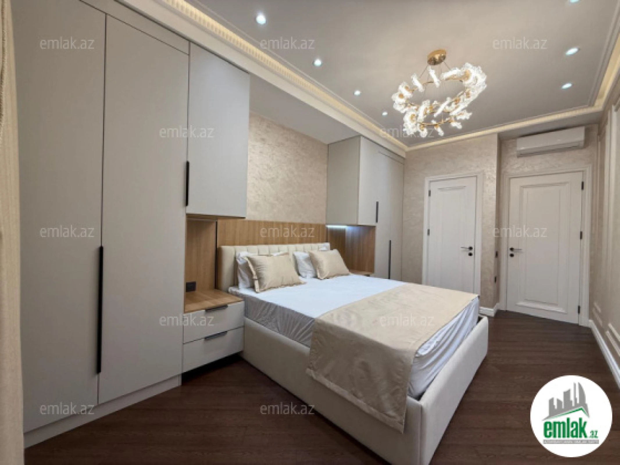 Satılır 3 otaqlı yeni tikili 130 m²