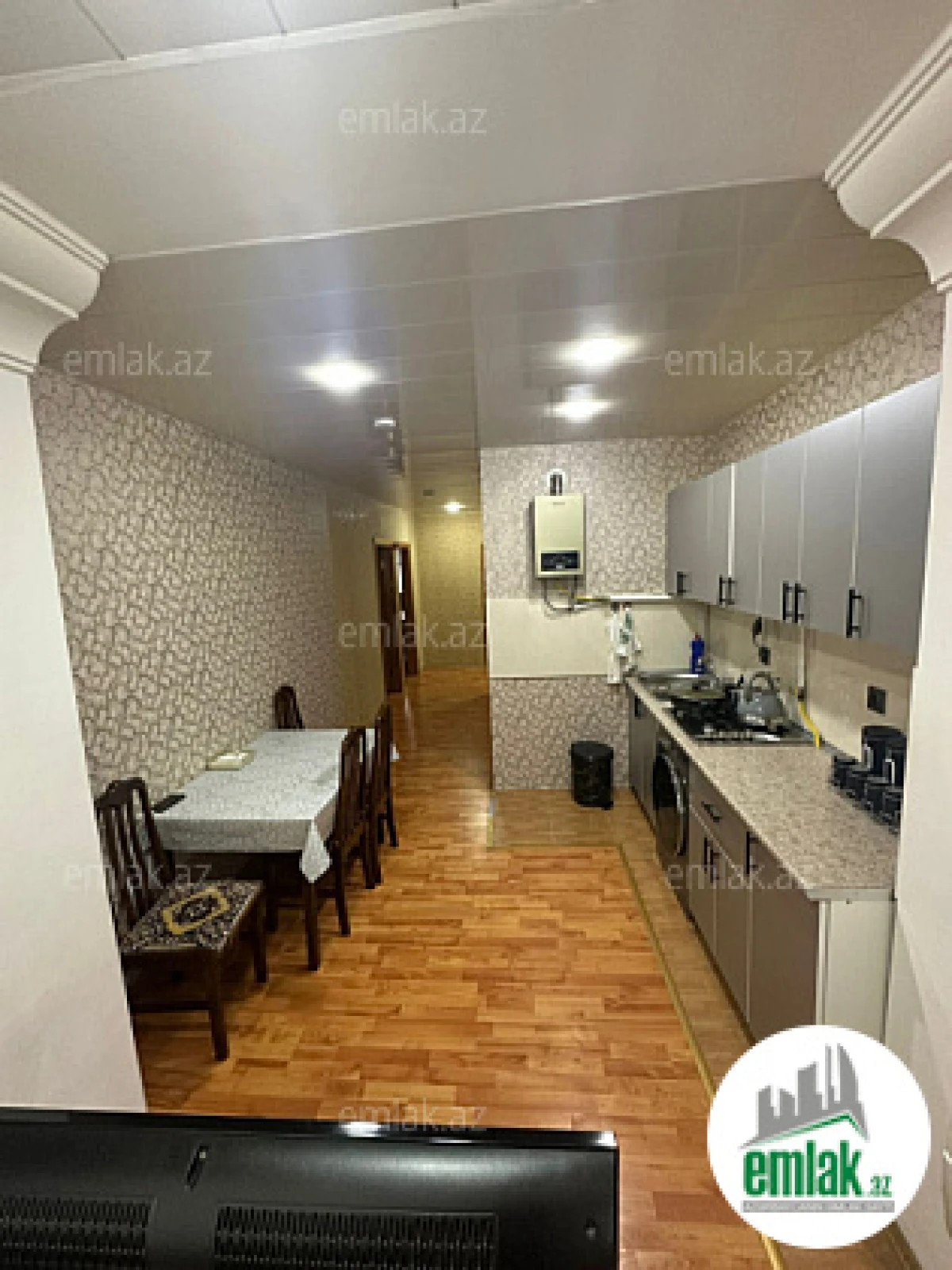 Satılır 4 otaqlı köhnə tikili 100 m²