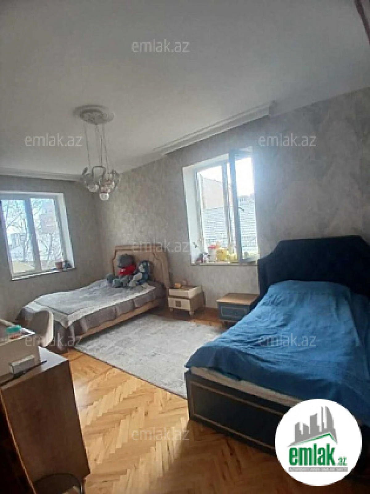 Satılır 3 otaqlı köhnə tikili 100 m²