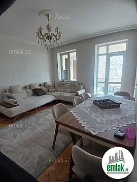 Satılır 3 otaqlı köhnə tikili 100 m²
