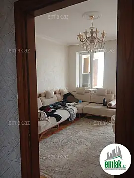 Satılır 3 otaqlı köhnə tikili 100 m²