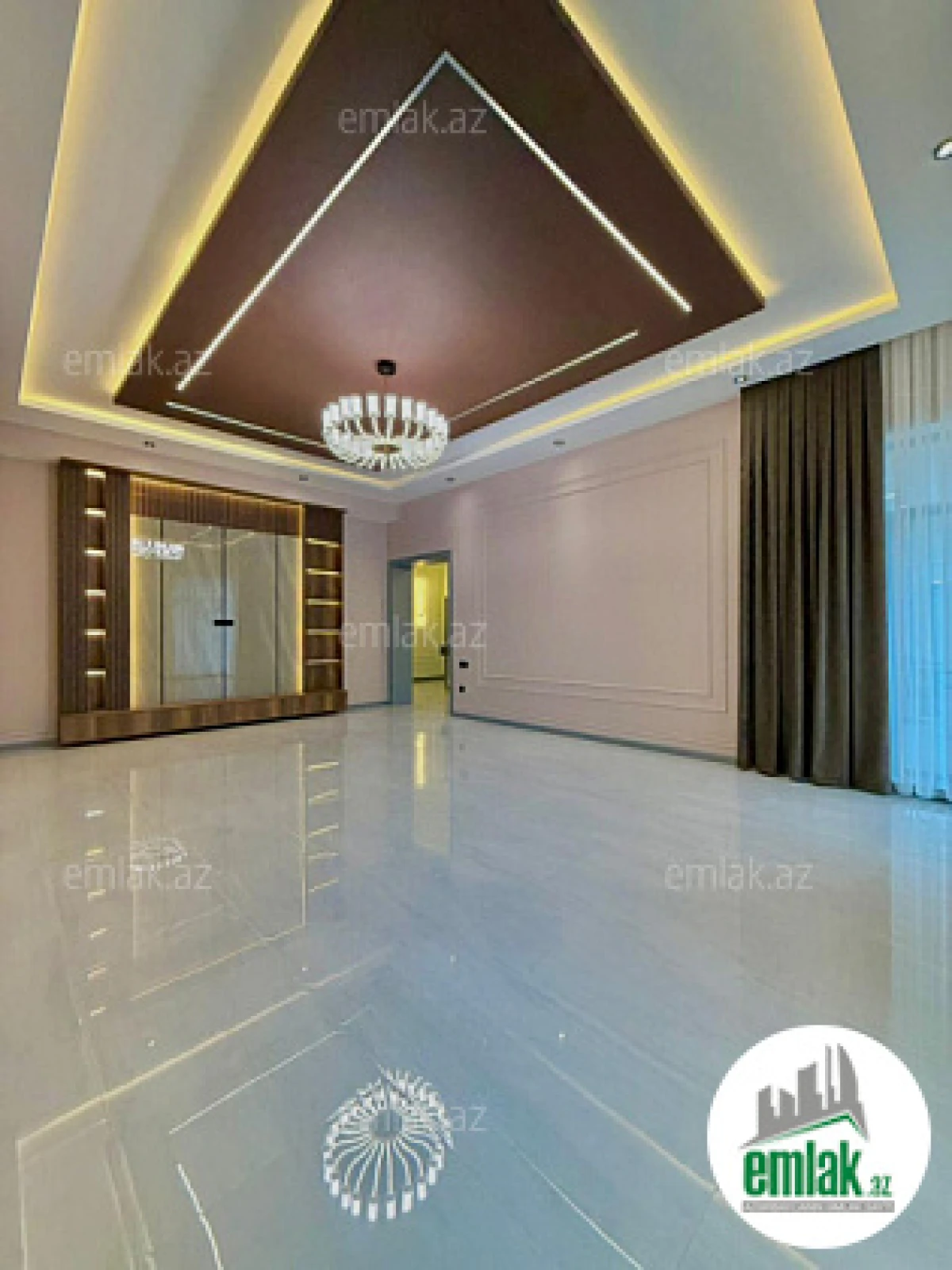 Satılır 4 otaqlı mənzil 202 m²