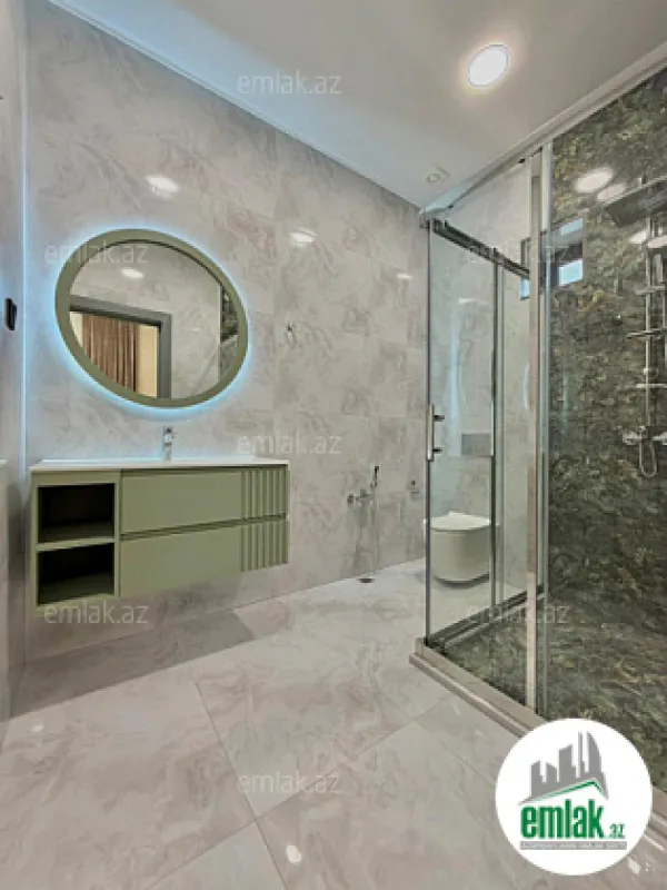 Satılır 4 otaqlı mənzil 202 m²