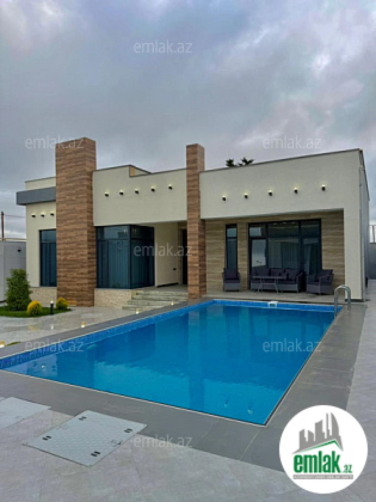 Satılır 4 otaqlı mənzil 202 m²