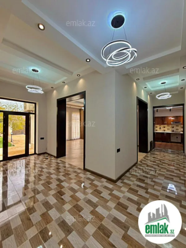 Satılır 4 otaqlı mənzil 180 m²
