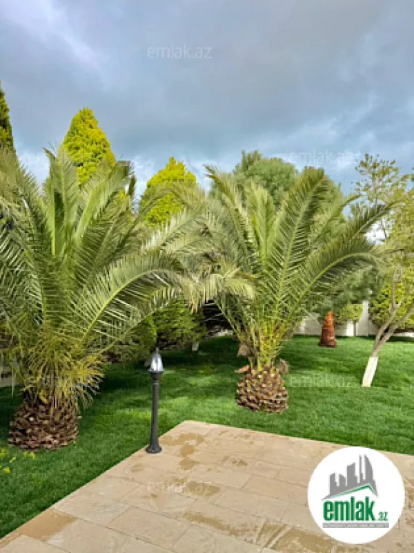 Satılır 4 otaqlı mənzil 180 m²