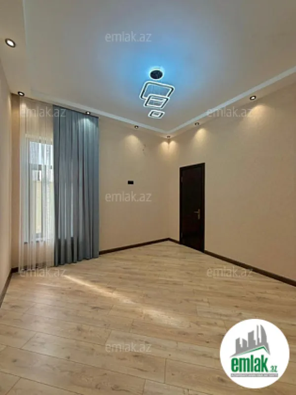 Satılır 4 otaqlı mənzil 180 m²