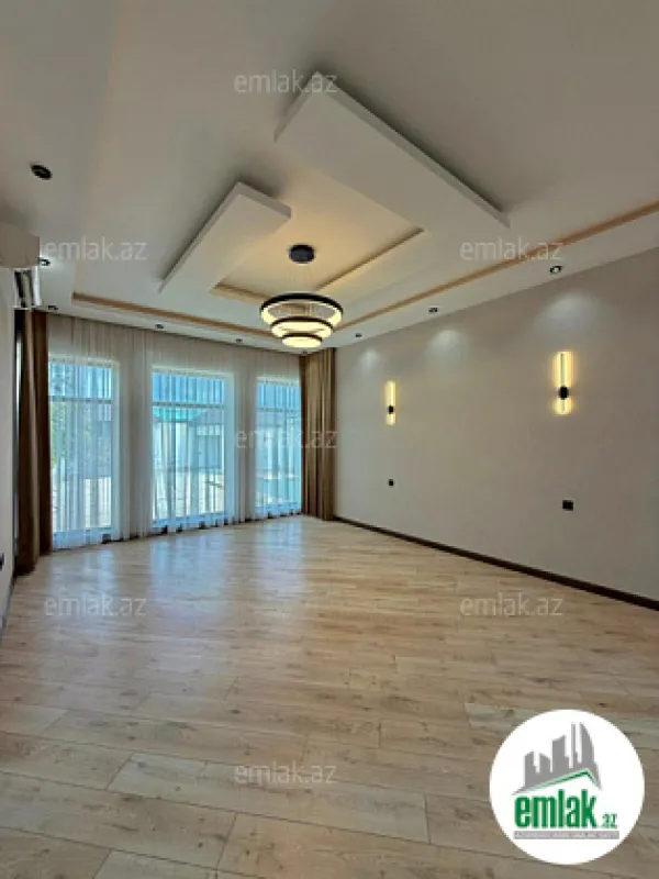 Satılır 4 otaqlı mənzil 180 m²