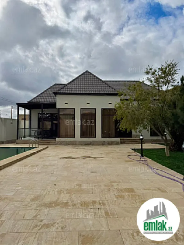 Satılır 4 otaqlı mənzil 180 m²